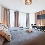 Moin - Mit Balkon & Parkplatz, Wifi Und Tv