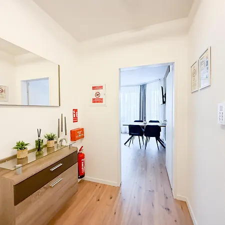 Moin - Mit Balkon & Parkplatz, Wifi Und Tv شقة أوسترهولتس-شارمبك