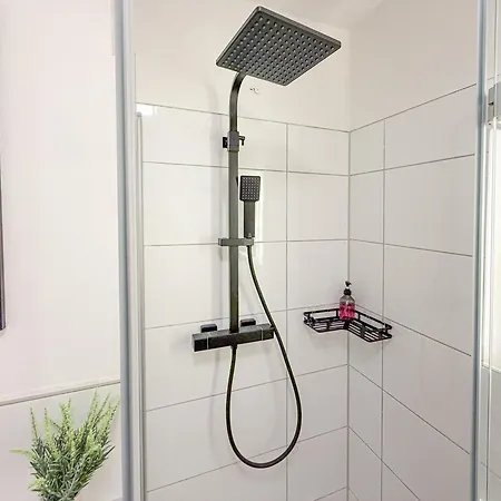 Moin - Mit Balkon & Parkplatz, Wifi Und Tv 아파트 오스테르홀츠샤름베크