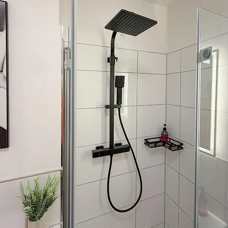 Moin - Mit Balkon & Parkplatz, Wifi Und Tv 오스테르홀츠샤름베크