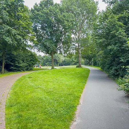 Apartment Modernes Mit Balkon&parkplatz, Wifi- K#1 *