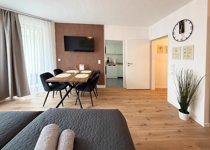 Modernes Mit Balkon & Parkplatz, Wifi- K#1 アパート