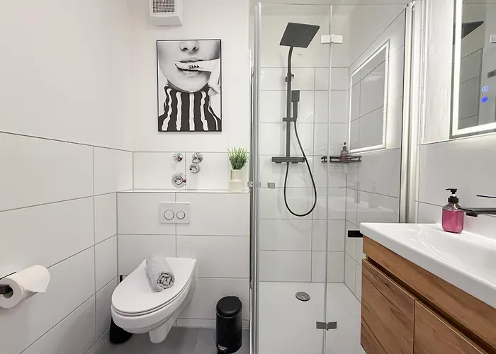 Moin - Mit Balkon & Parkplatz, Wifi Und Tv 公寓 *