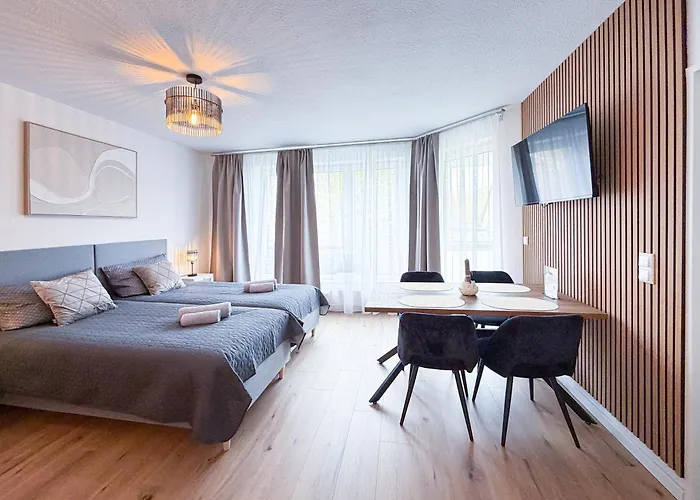 アパート Modernes Mit Balkon & Parkplatz, Wifi- K#1 オスターホルツ＝シャルムベック