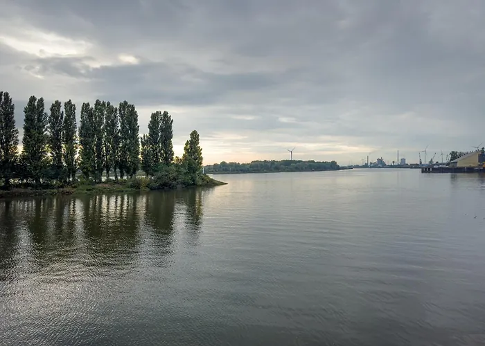 Modernes Mit Balkon & Parkplatz, Wifi- K#1 オスターホルツ＝シャルムベック