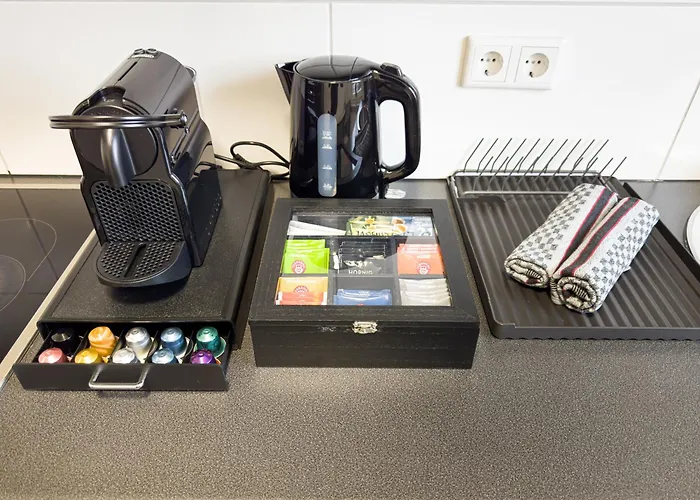 Modernes Mit Balkon & Parkplatz, Wifi- K#1 アパート