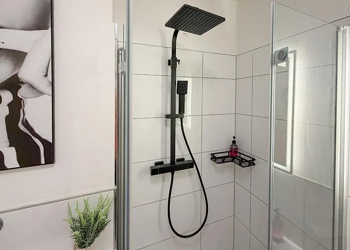 Modernes Mit Balkon & Parkplatz, Wifi- K#1 オスターホルツ＝シャルムベック