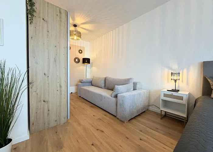 Modernes Mit Balkon & Parkplatz, Wifi- K#1 * オスターホルツ＝シャルムベック