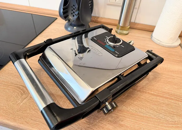 アパート Modernes Mit Balkon & Parkplatz, Wifi- K#1 *