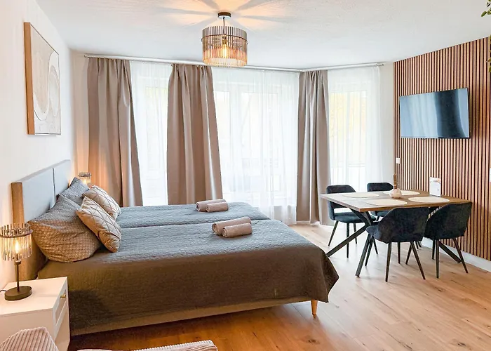 Modernes Mit Balkon & Parkplatz, Wifi- K#1 *